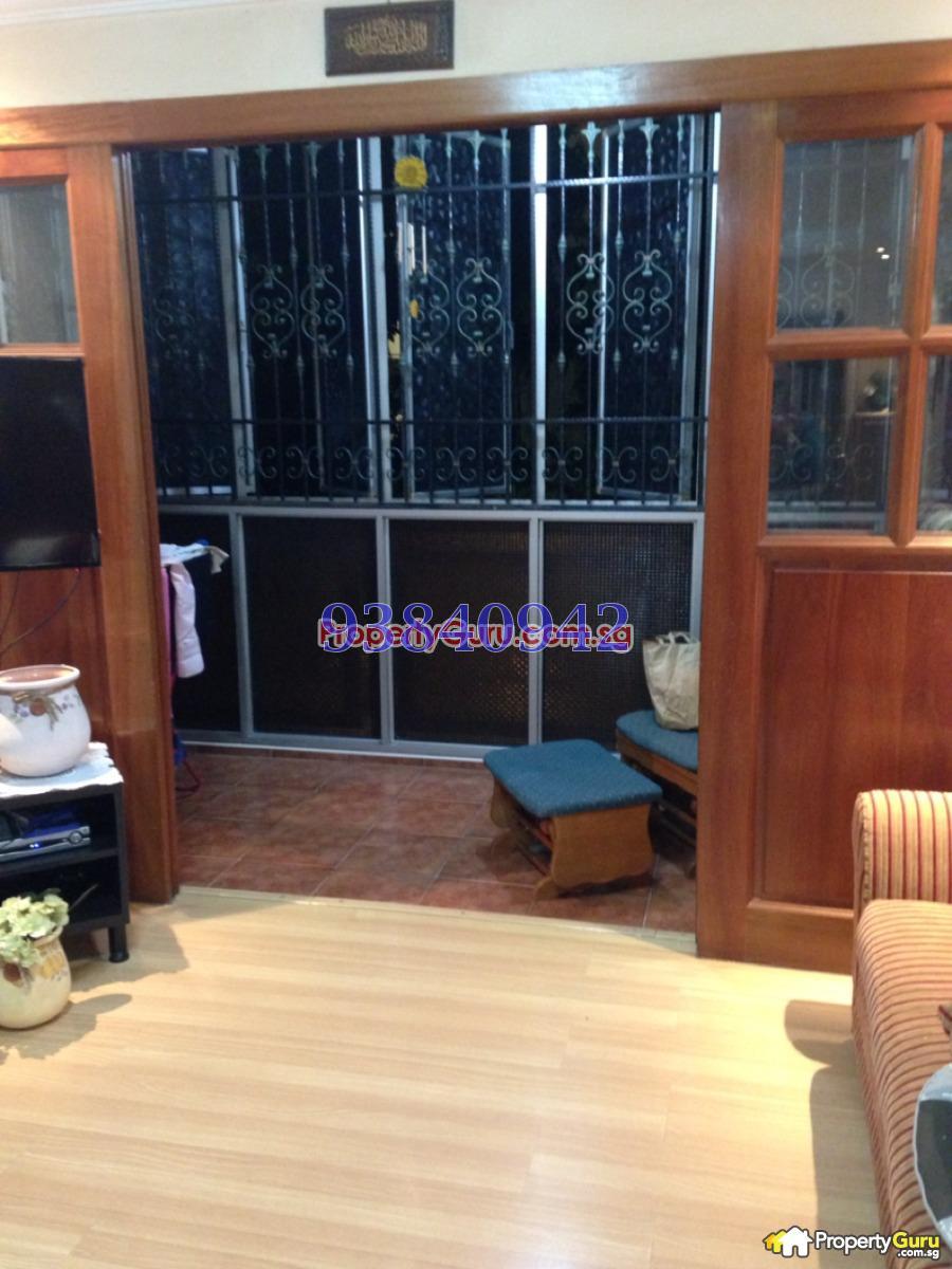 Blk 102 Rivervale Walk (Sengkang), HDB Executive #84690002